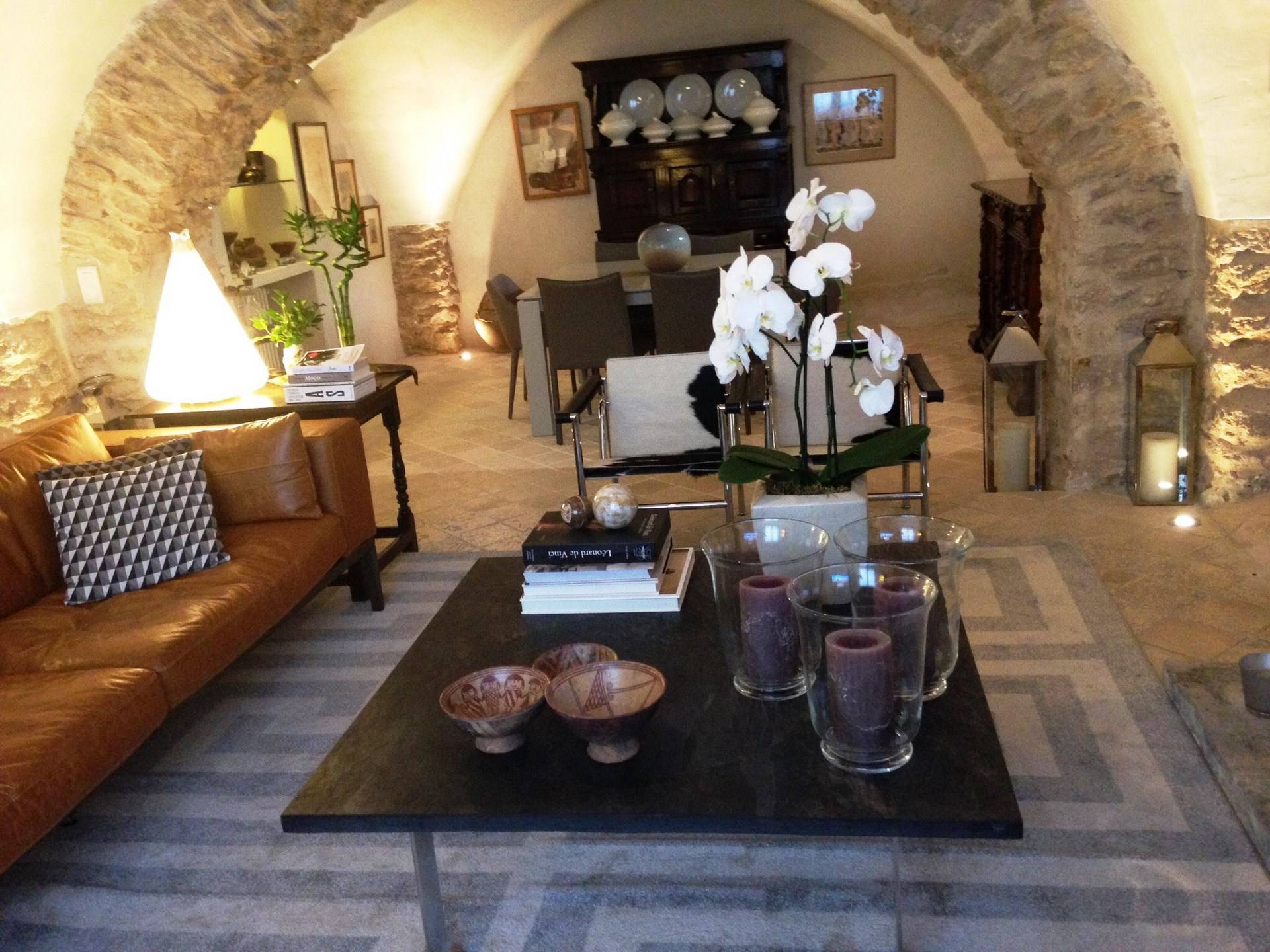 Cabrières d'Avignon demeure de village à la vente