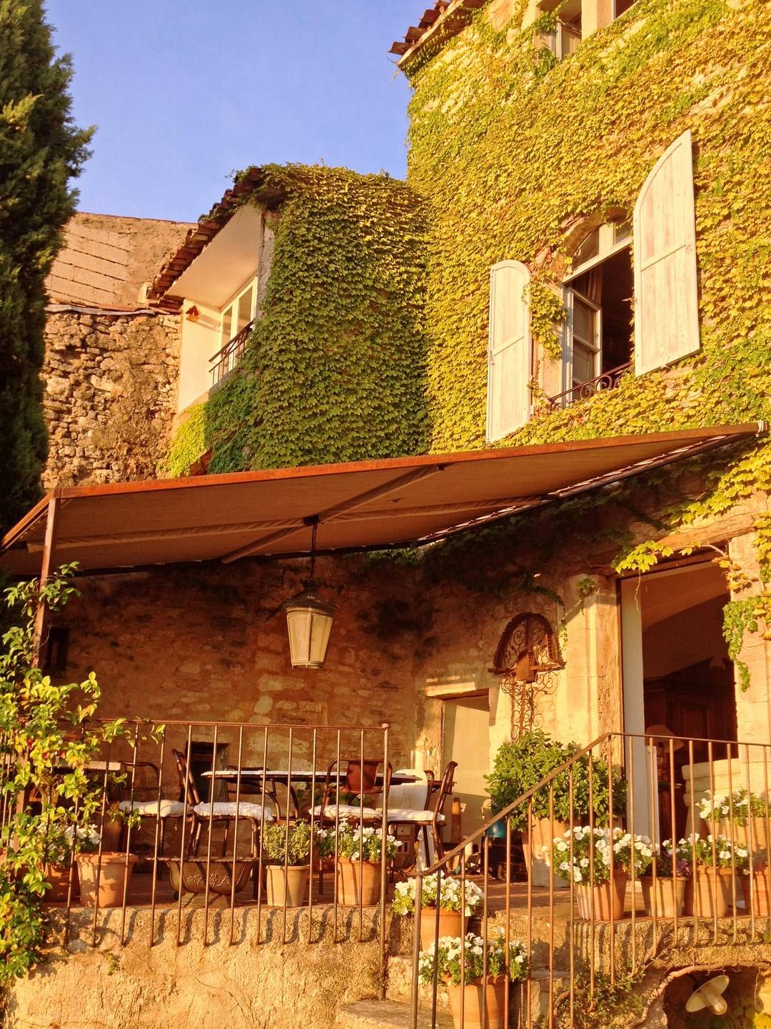 A vendre à Bonnieux maison de village avec terrasse et vue panoramique