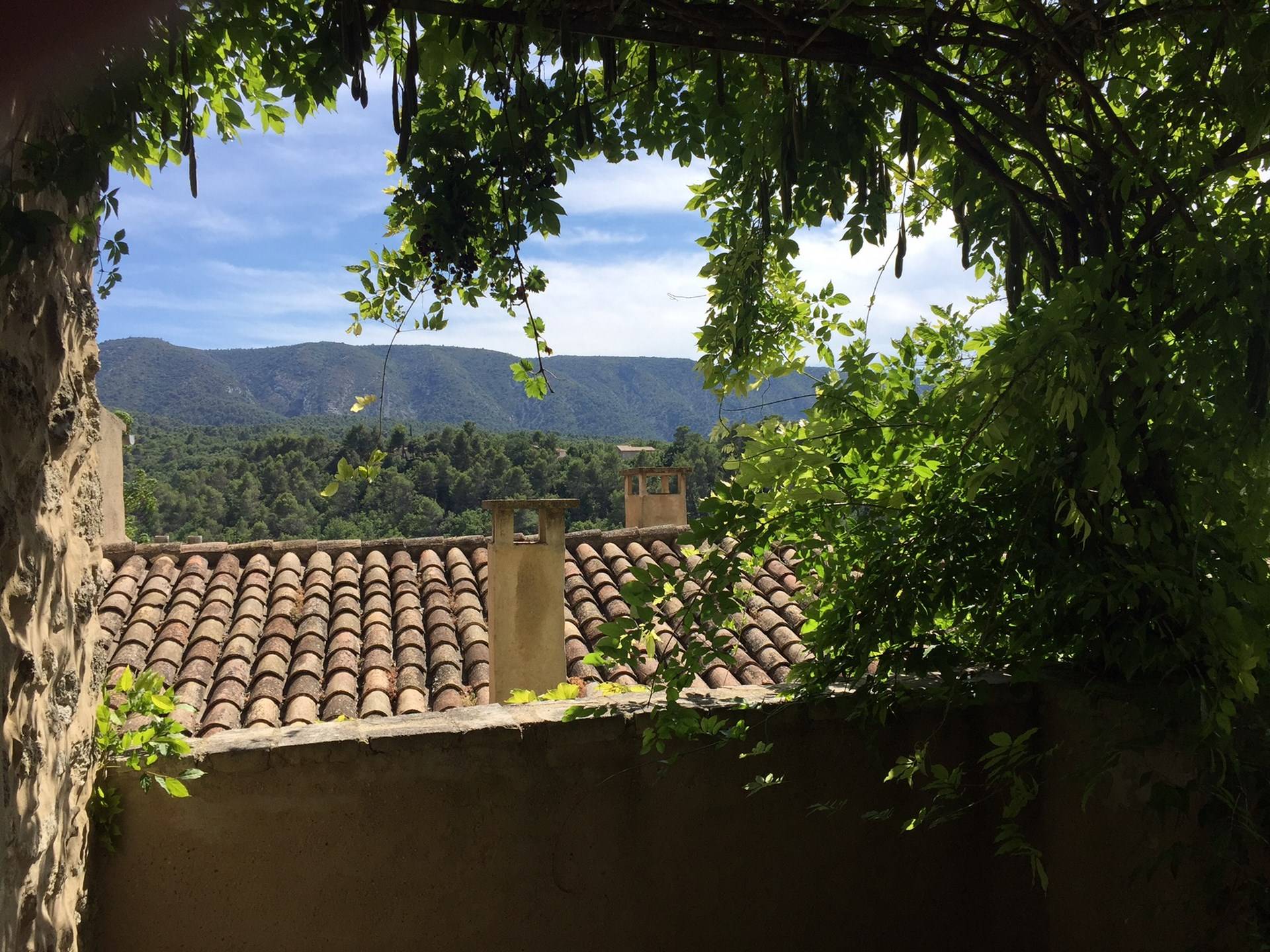 Maison de village avec cour intérieure jardin et vue panoramique