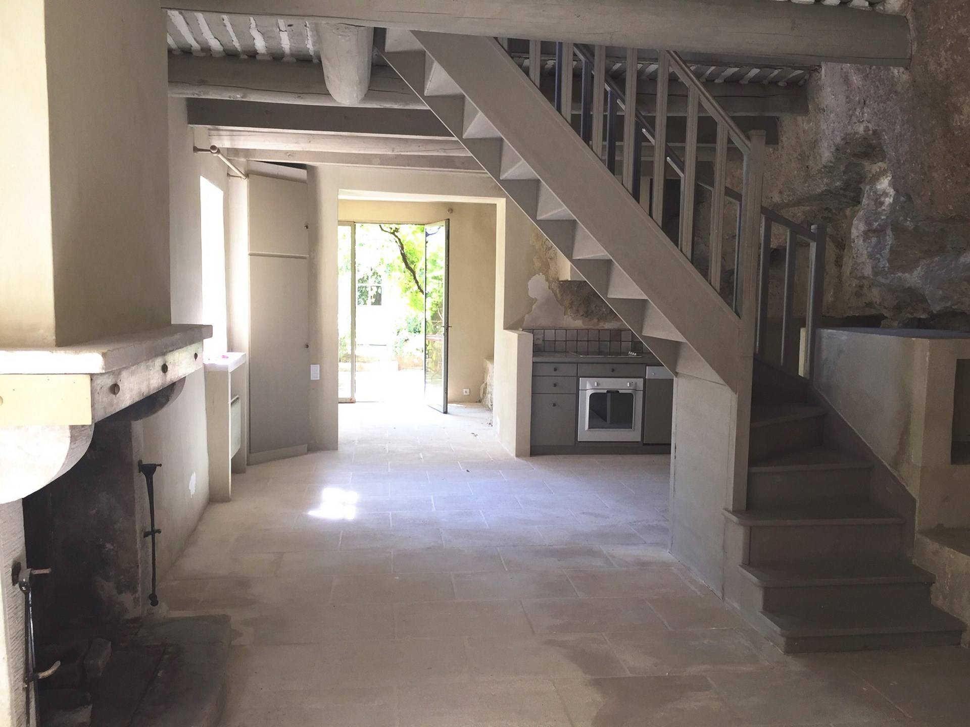 Maison de village avec cour intérieure jardin et vue panoramique