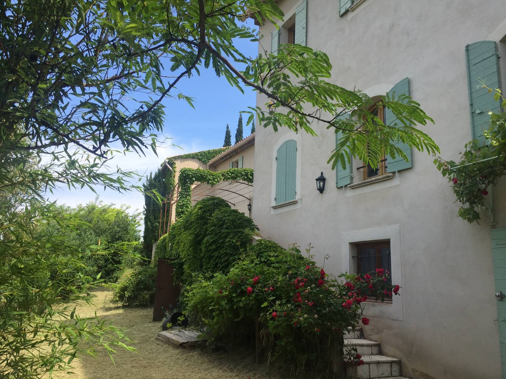 Maison de village à Menerbes avec maison d'amis jardin et piscine