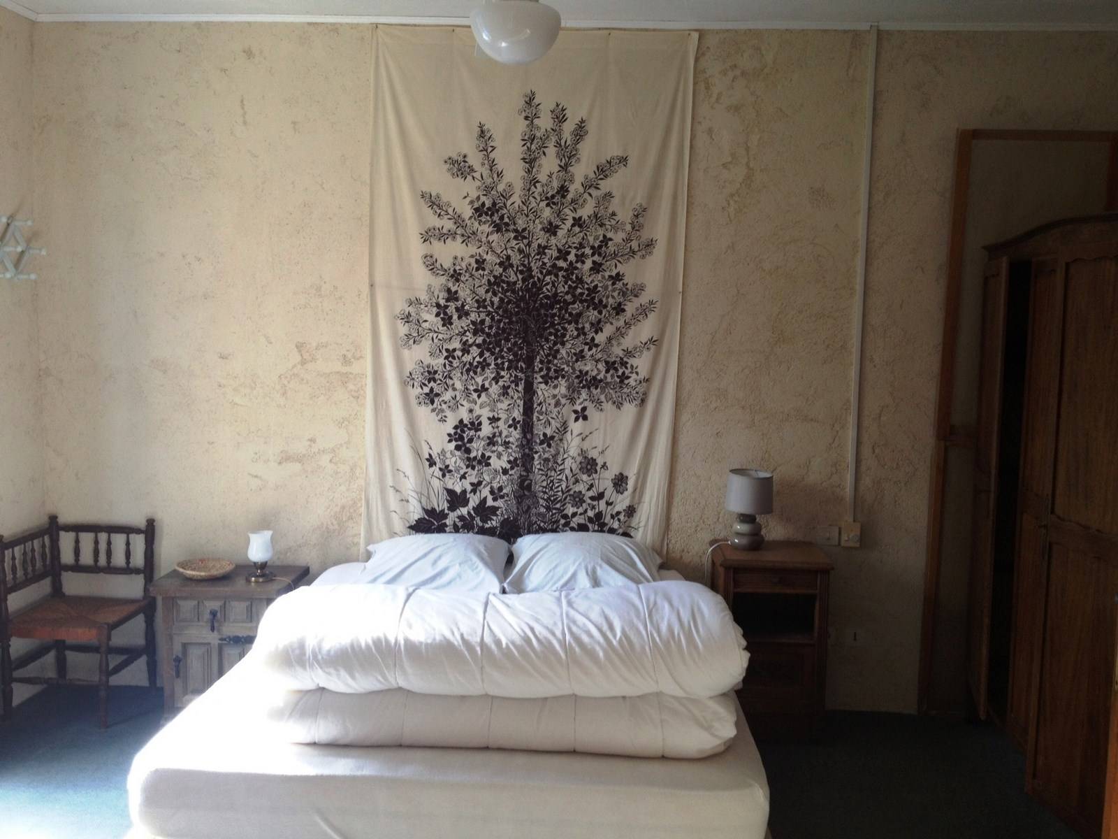 Maison provençale à vendre à Lacoste avec piscine, tennis et vue panoramique