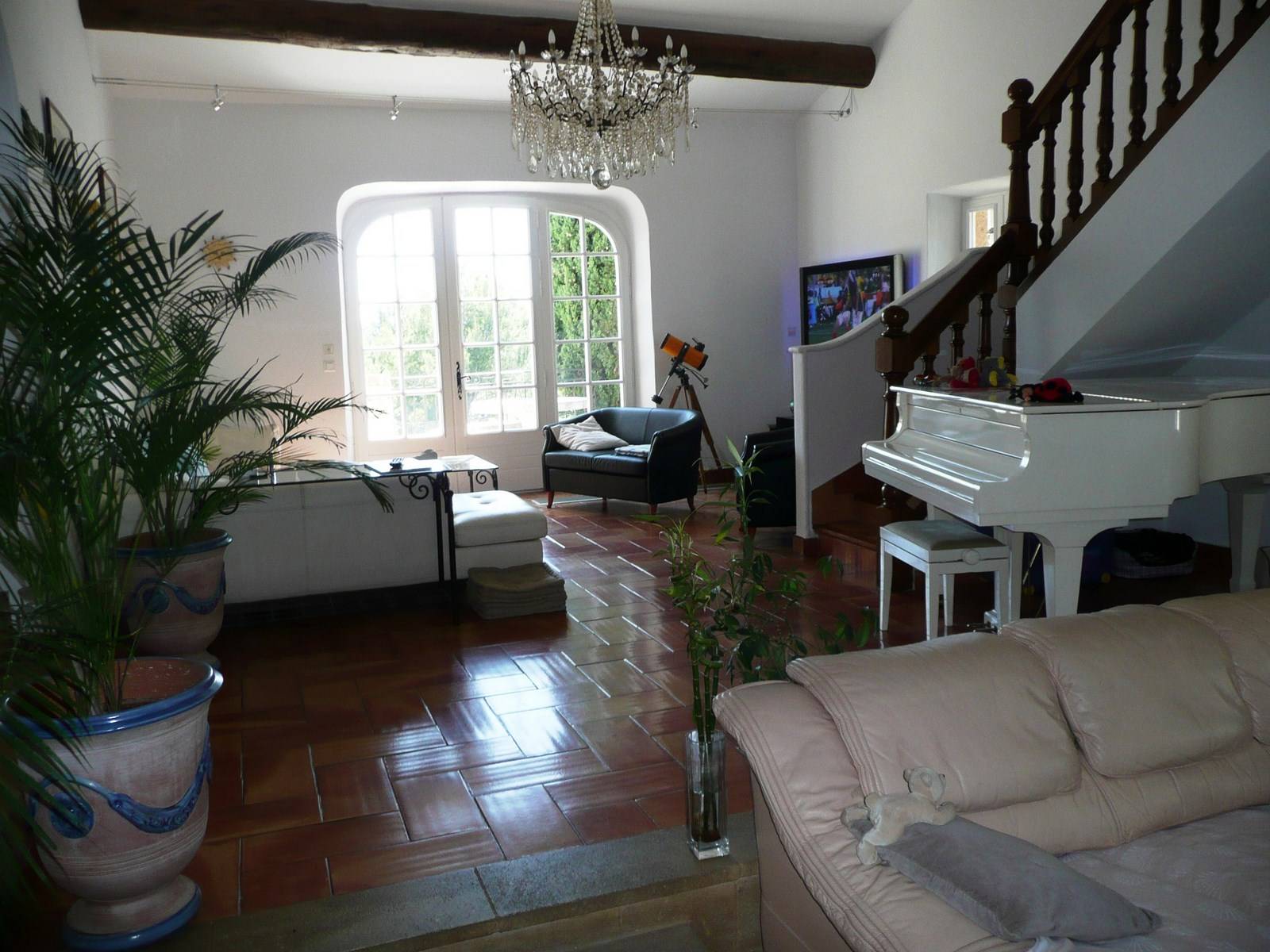 Mas en Pierre à vendre à Cheval-Blanc avec une vue dégagée