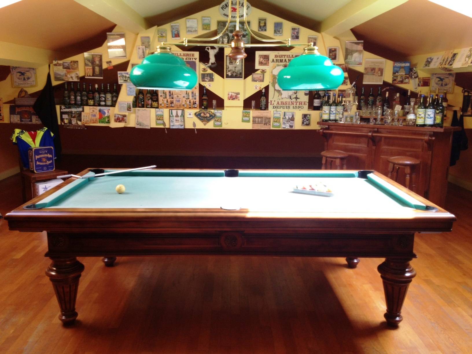 A vendre près d'Avignon Villa avec salle de billard
