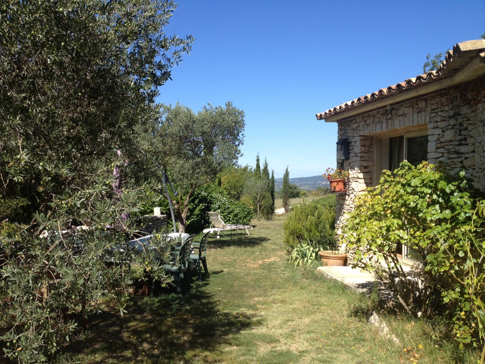 A vendre à Menerbes Mas de plain pied avec vue