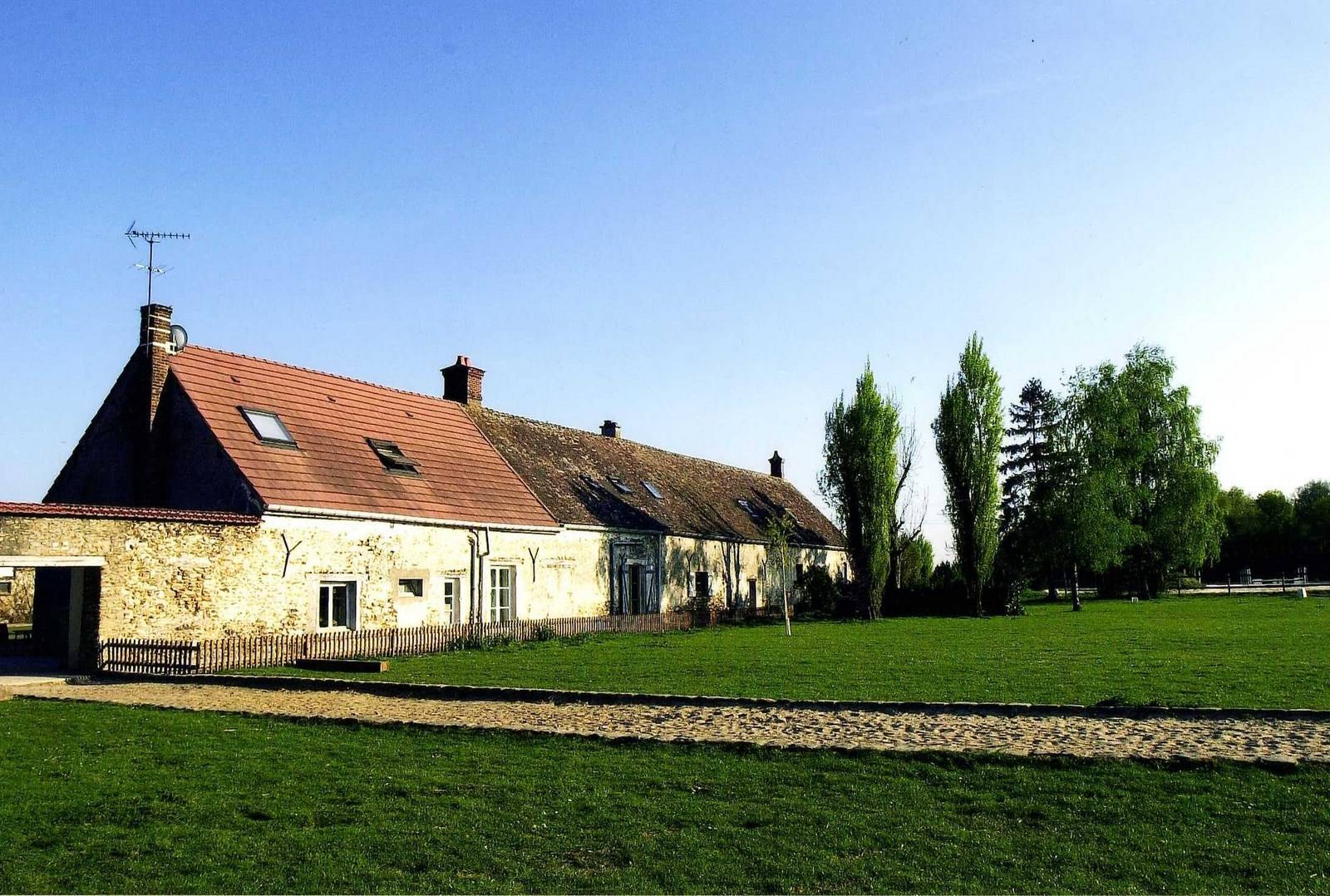 Paris ouest centre equestre à vendre