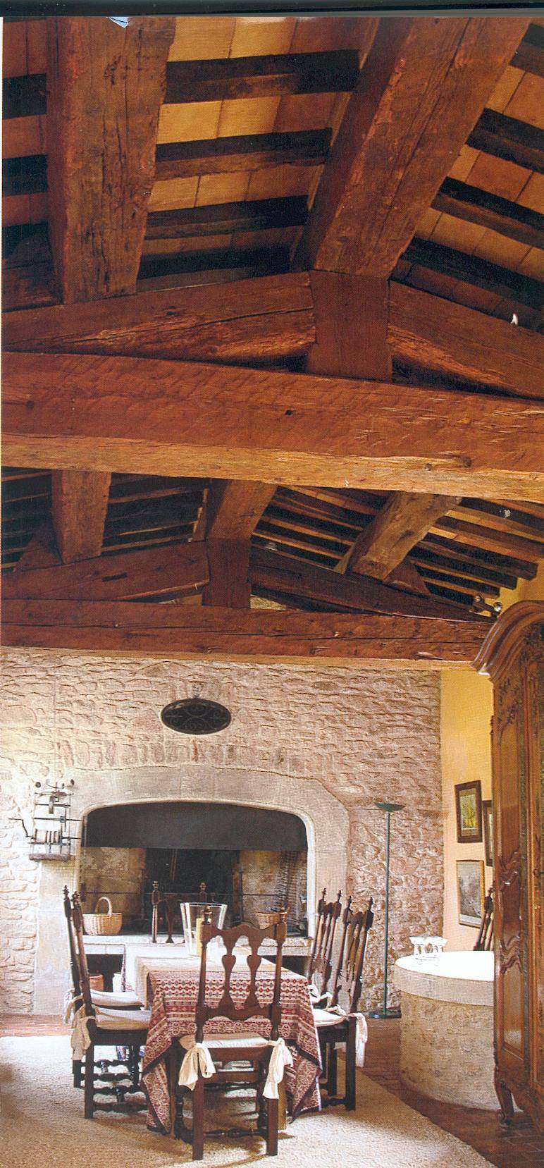 Menerbes mas à vendre avec salle à manger avec cheminée monumentale