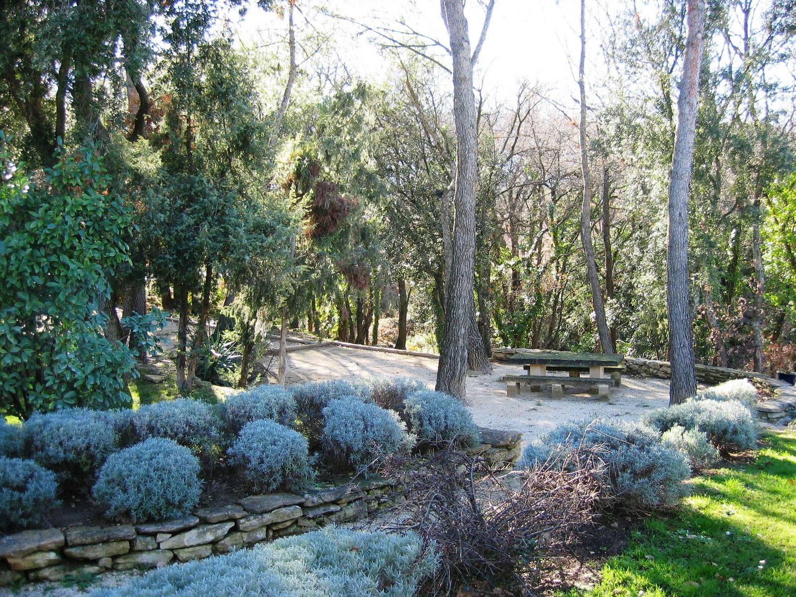 Menerbes villa à vendre avec jardin et piscine