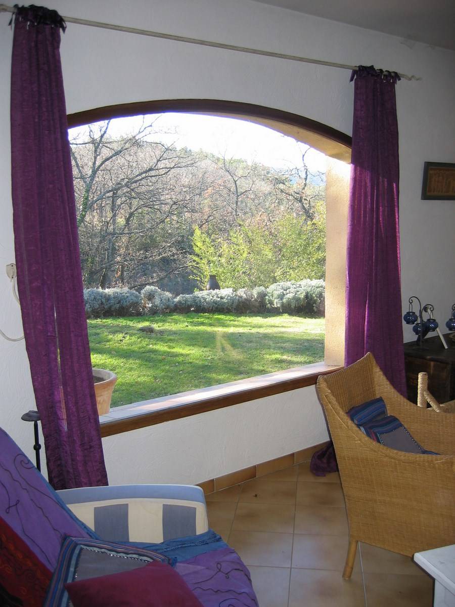 Menerbes maison à vendre avec jardin et piscine