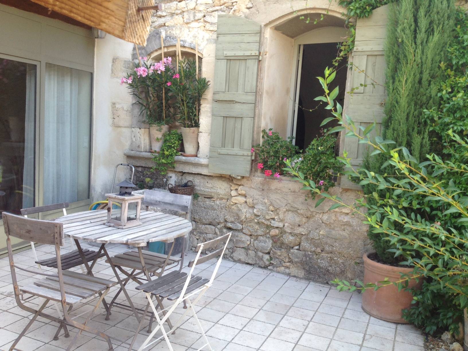 Maison de hameau à vendre à Menerbes avec un jardin et une piscine