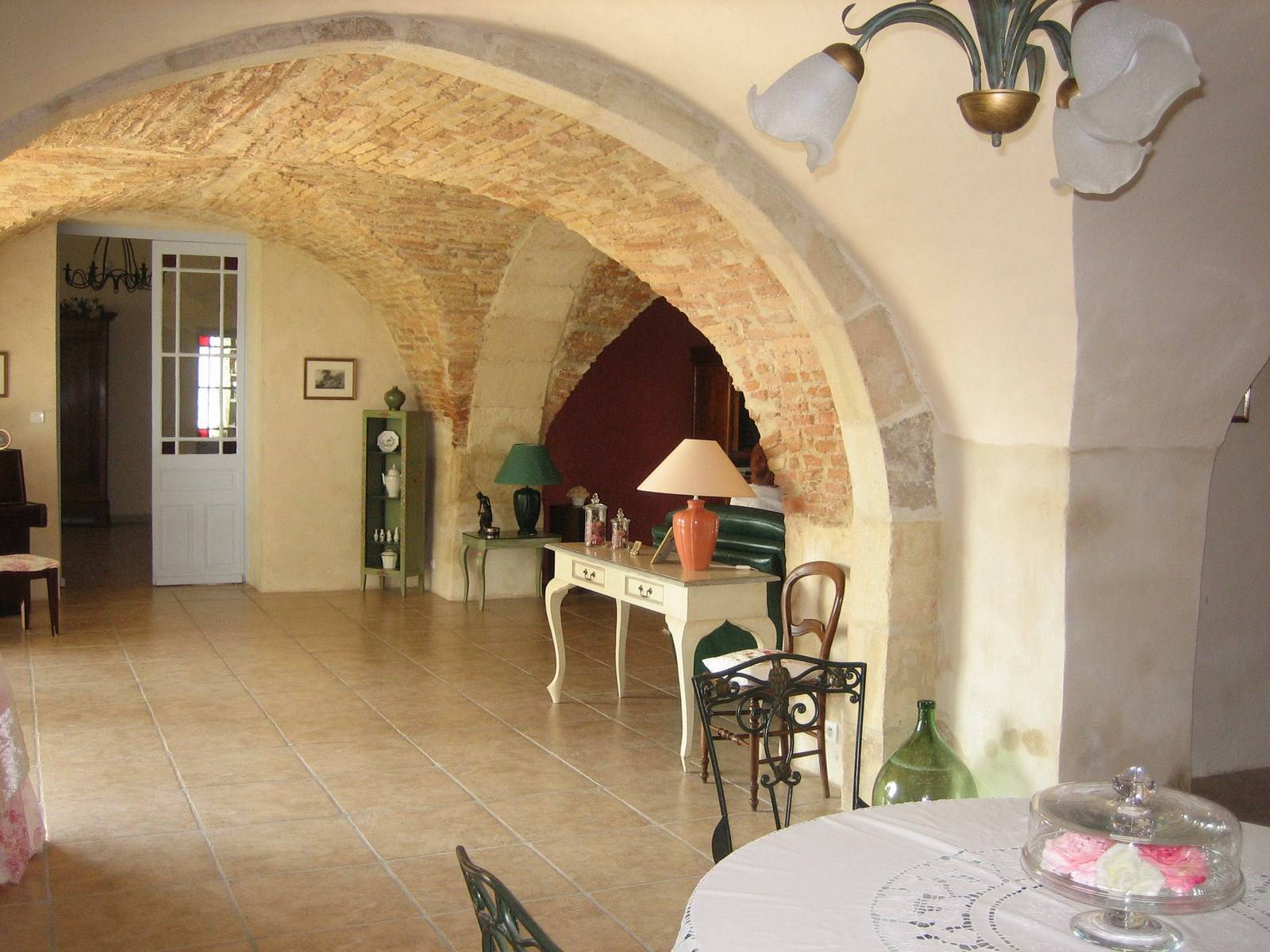 Mas à vendre datant du 16ème siècle avec ce beaux éléments anciens