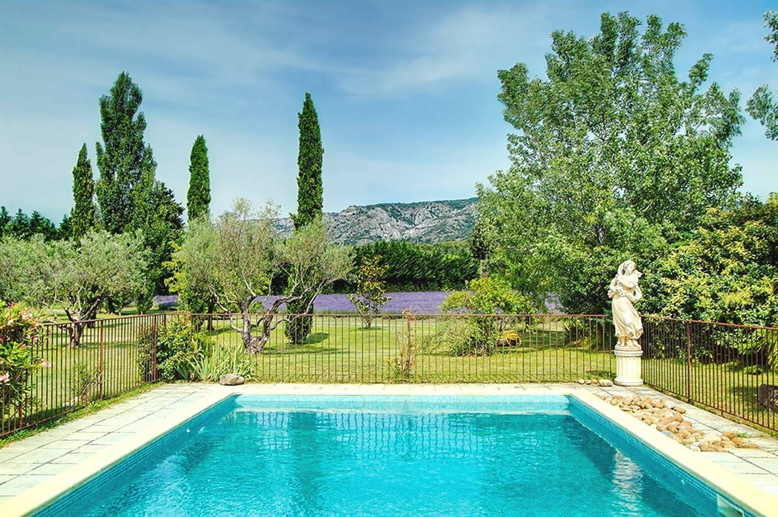 Luberon propriété avec vue à la vente