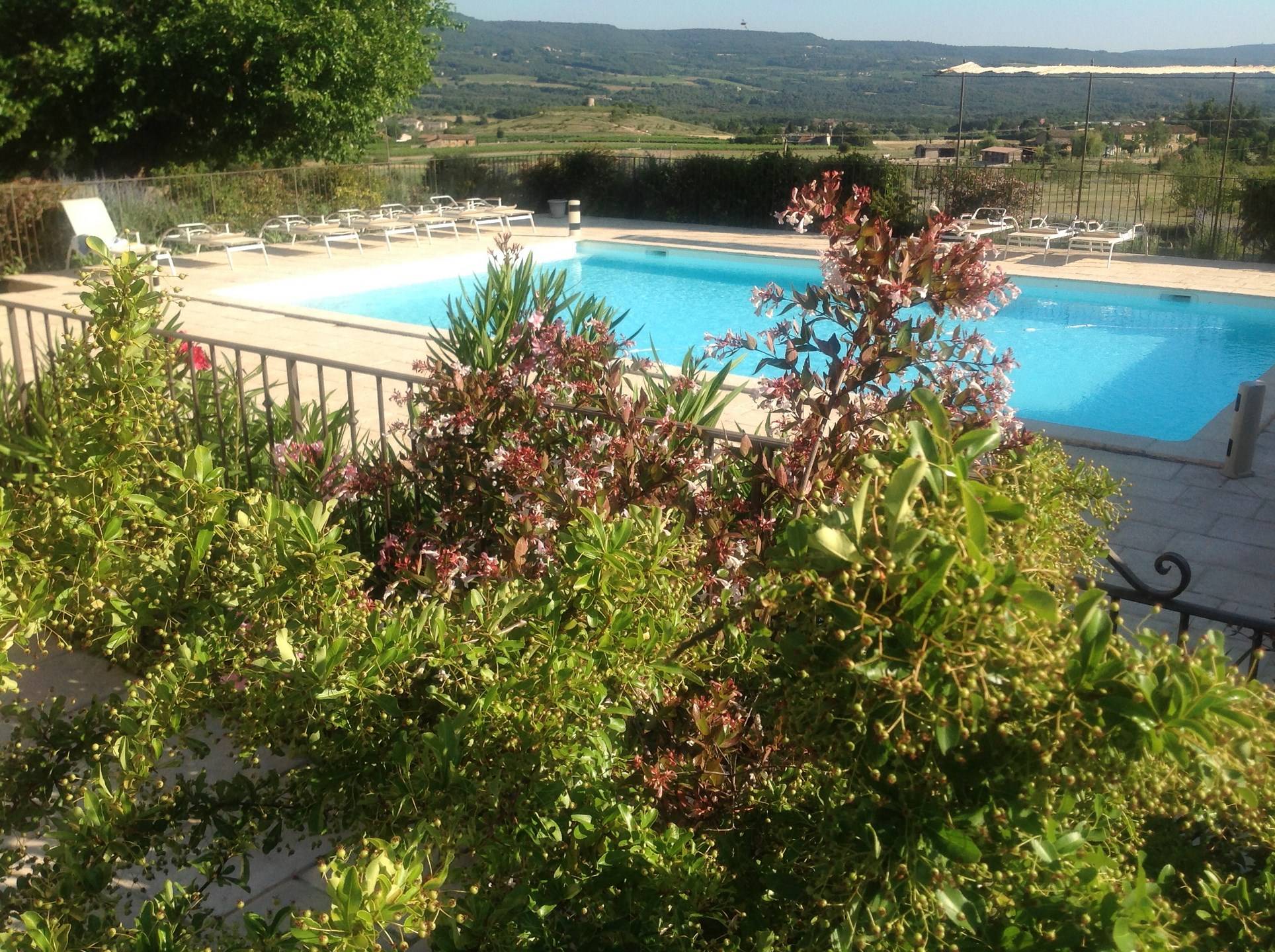 Mas restauré avec vue sur le Luberon