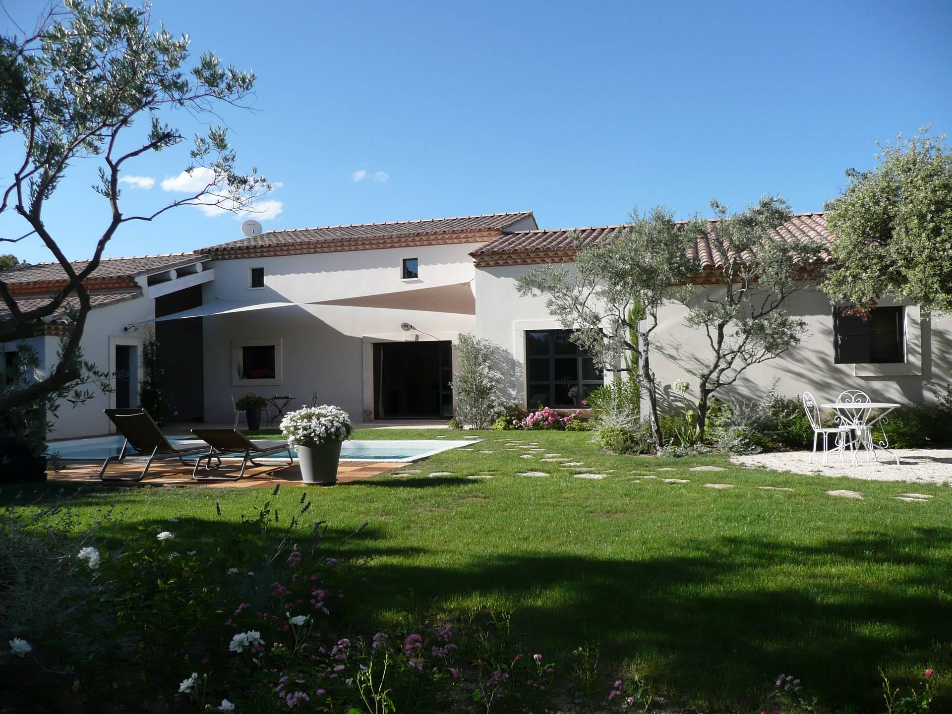 Maison contemporaine à la vente près de Gordes