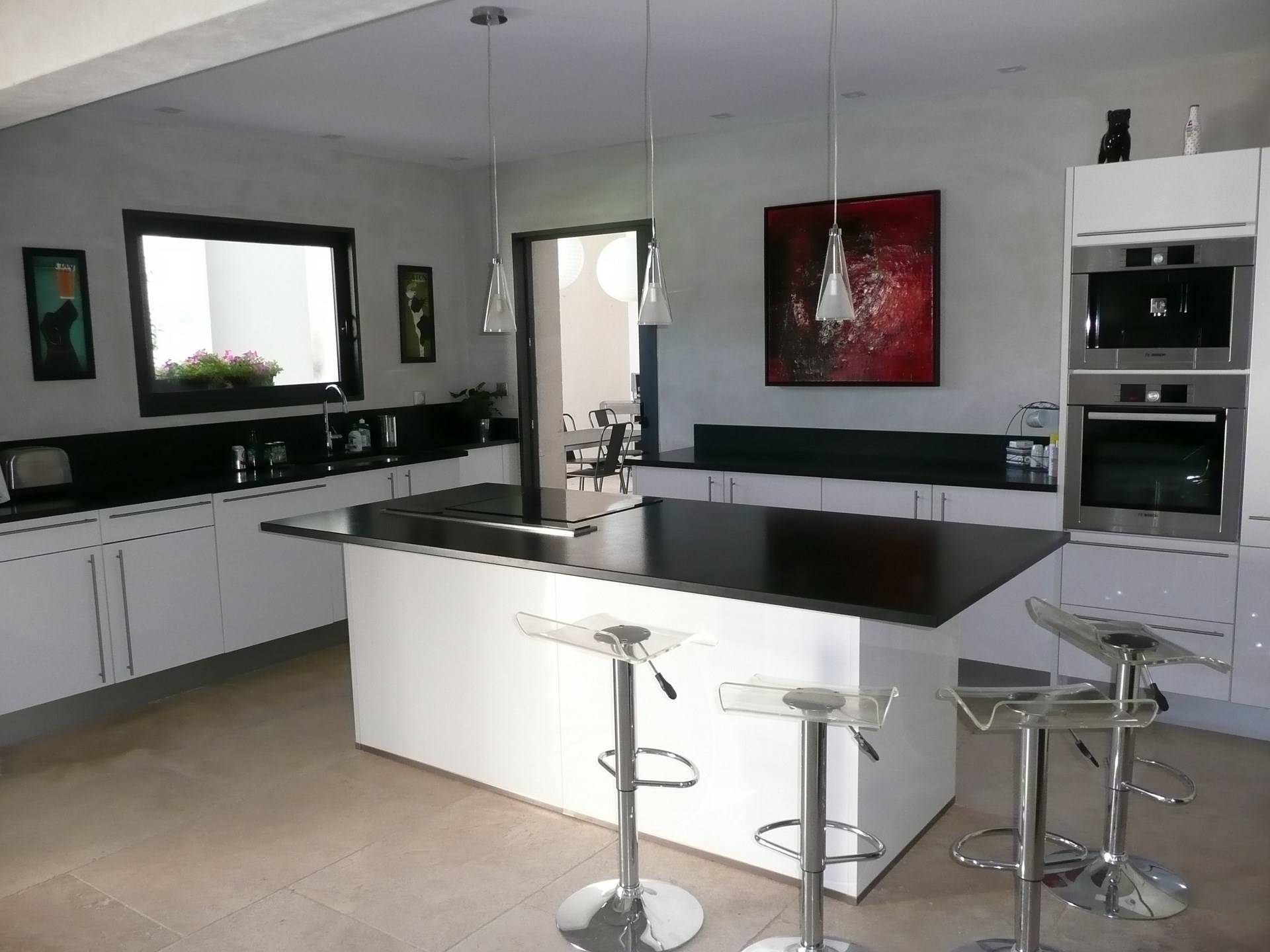 Maison à vendre à Cabrières d'Avignon avec cuisine contemporaine