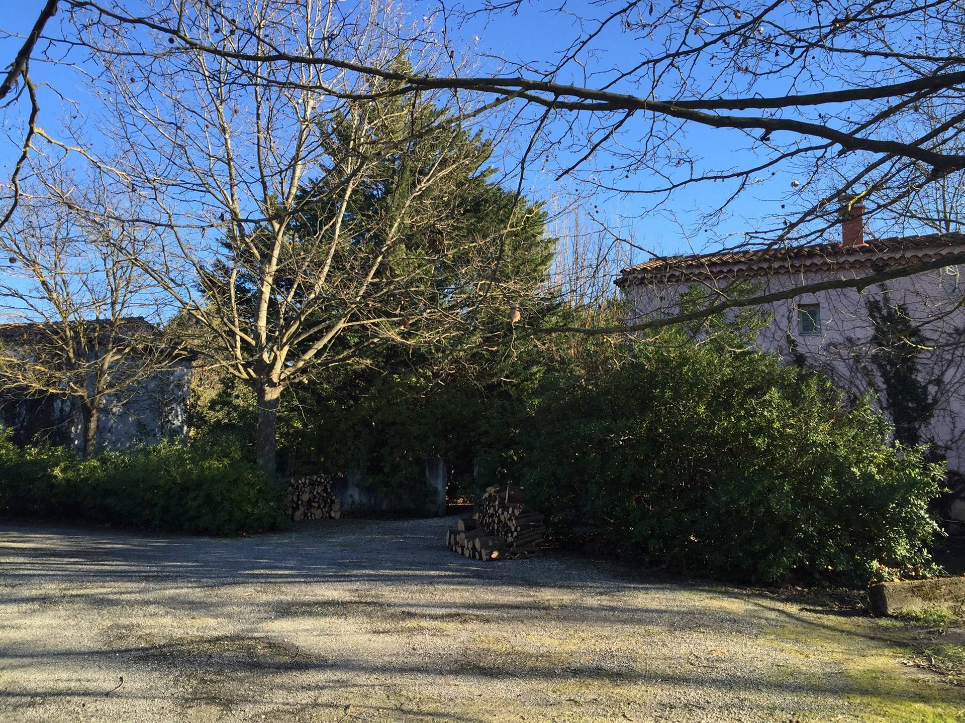 Bastidon à vendre à l'Isle sur la sorgue avec jardin et piscine