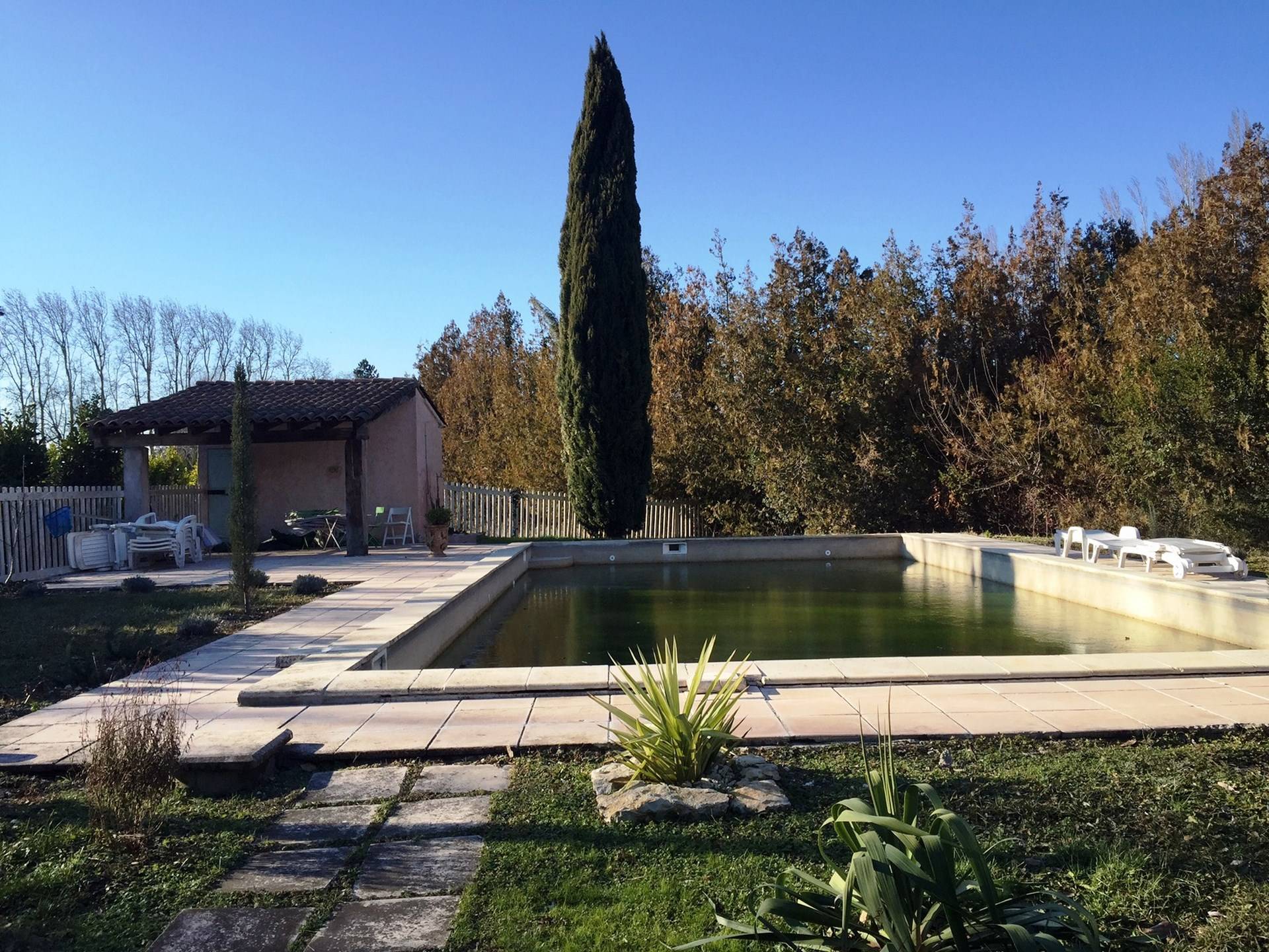 Maison avec jardin et piscine à vendre à l'isle sur la sorgue
