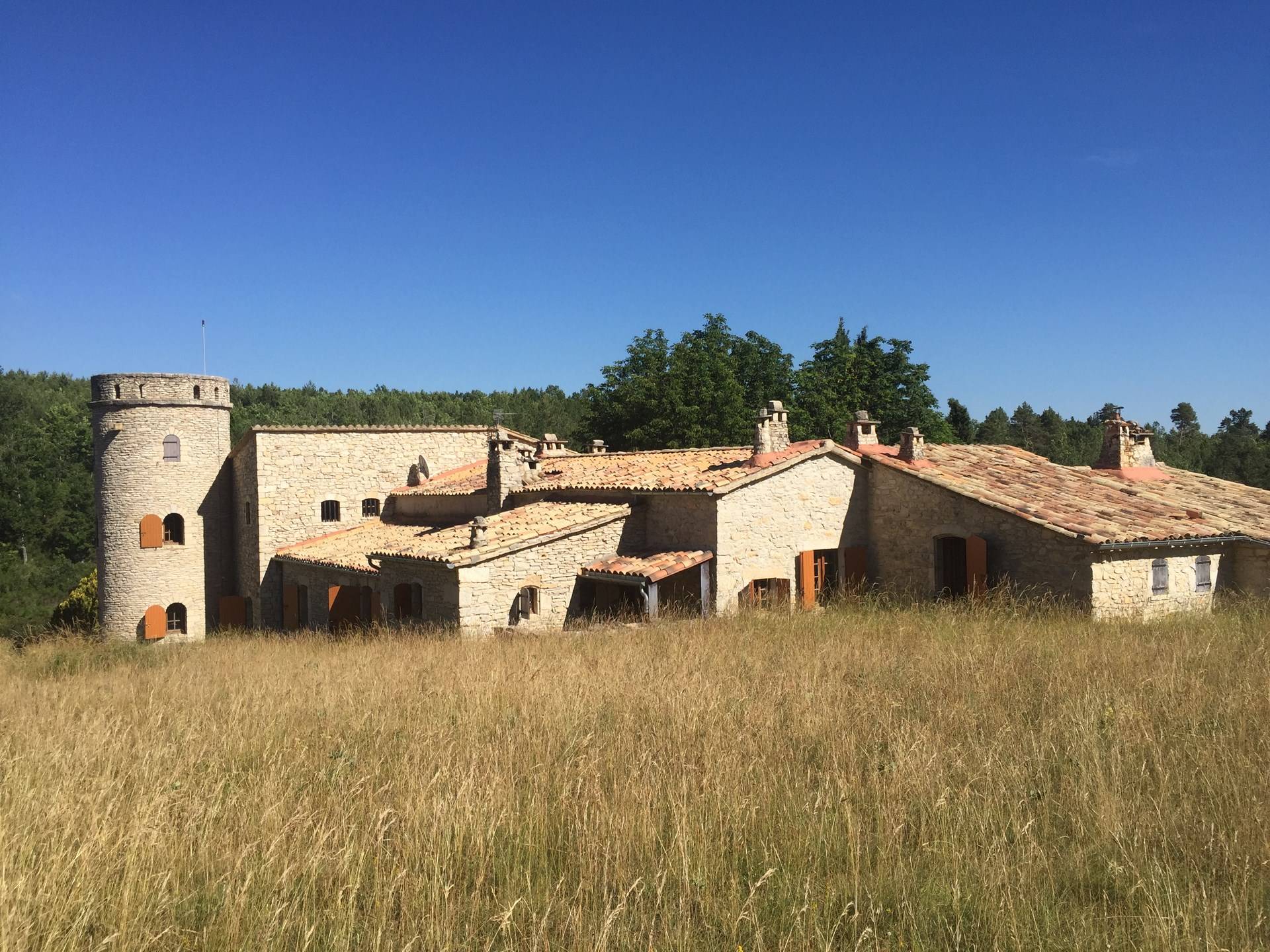 A vendre Mas en pierre proche de Sault