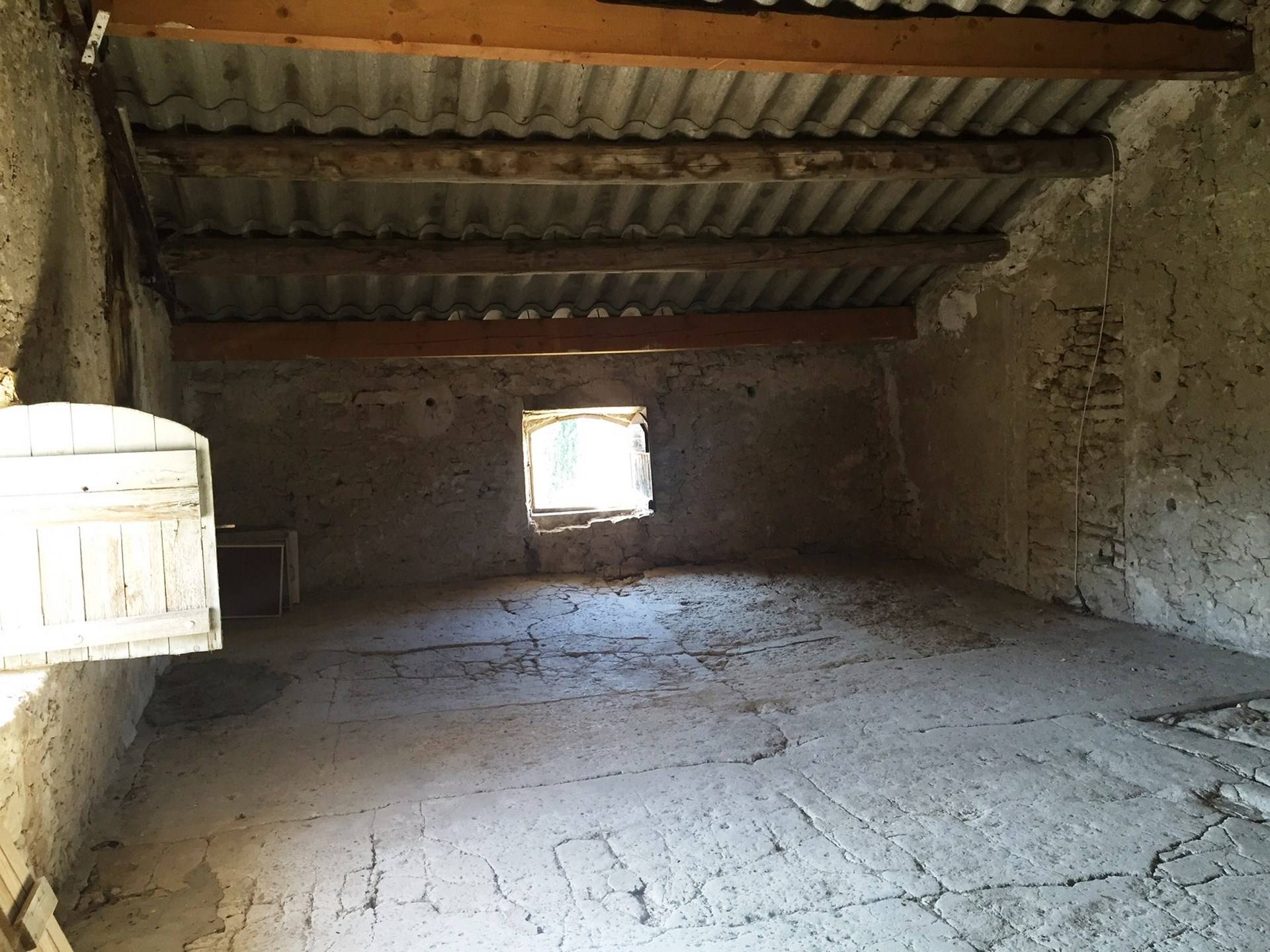 Maison de hameau à vendre à Menerbes avec une superbe vue