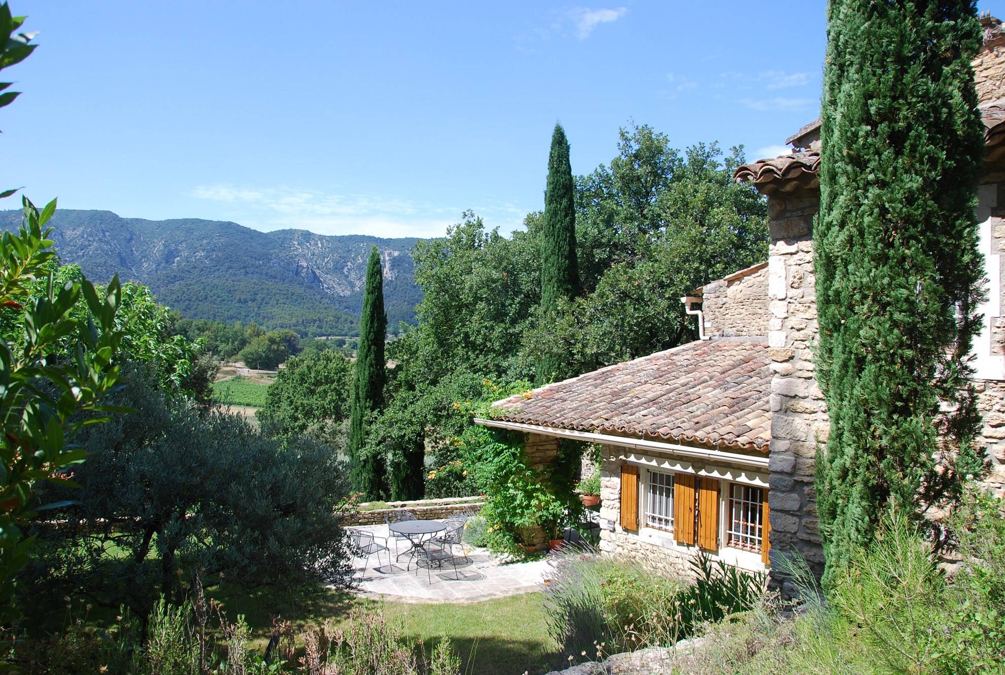 Luberon ancienne bergerie restaurée avec vue panoramique