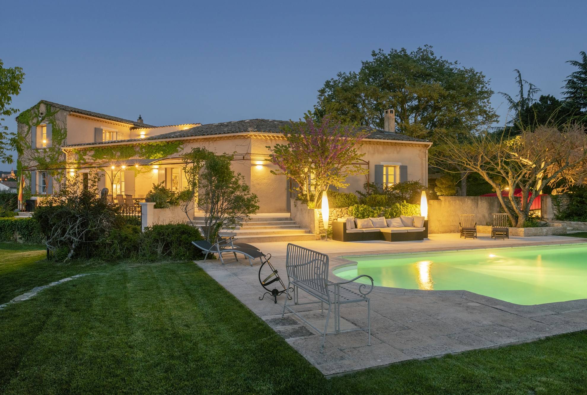 Villa de prestige en position dominante à vendre à Bonnieux