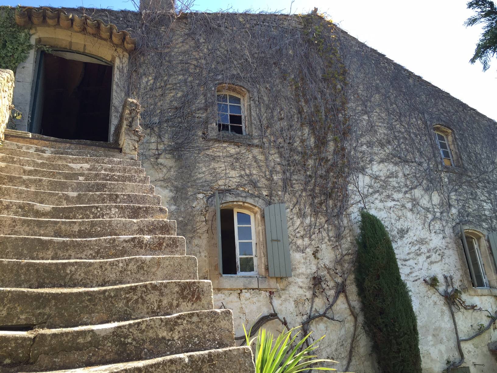 Bastide proche du village de Menerbes avec superbe vue