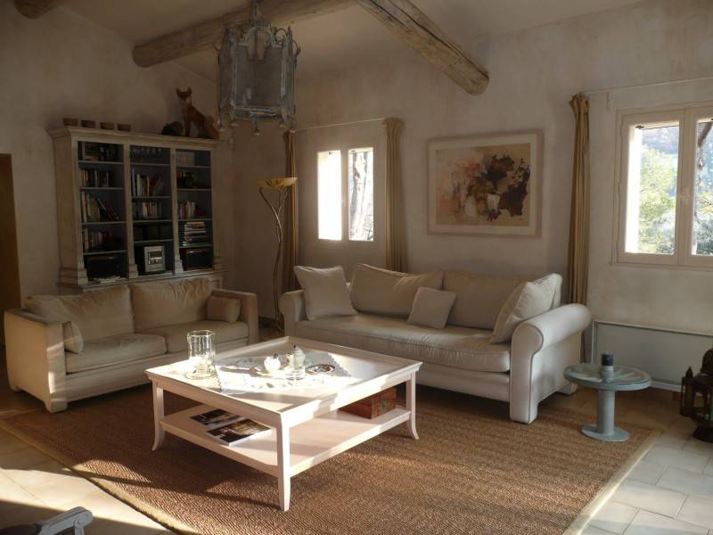 Mas en Pierre à vendre à Menerbes avec jardin et piscine