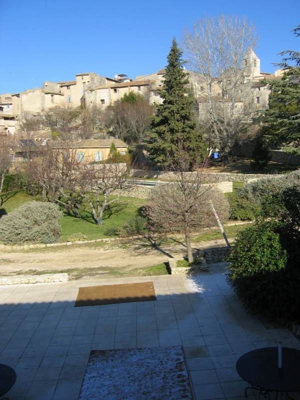 Bastide de Village 17ème  BONNIEUX à 15 minutes  BASTIDE 17ème Divisée en Appartements