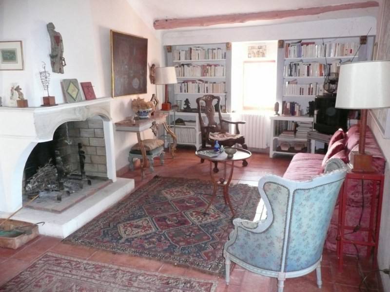 Demeure de Village  à vendre à Menerbes au centre du village et au calme avec une superbe vue