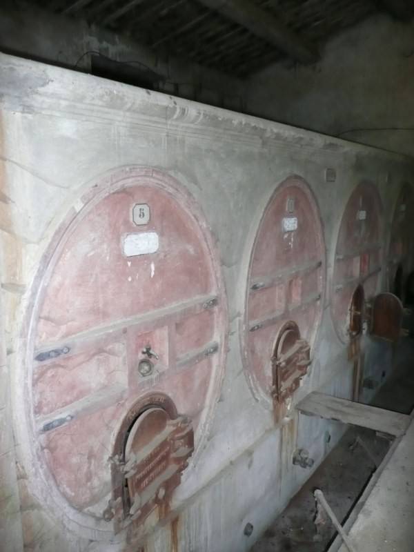 Ancienne Bastide Vinicole à vendre à Maubec avec jardin et piscine