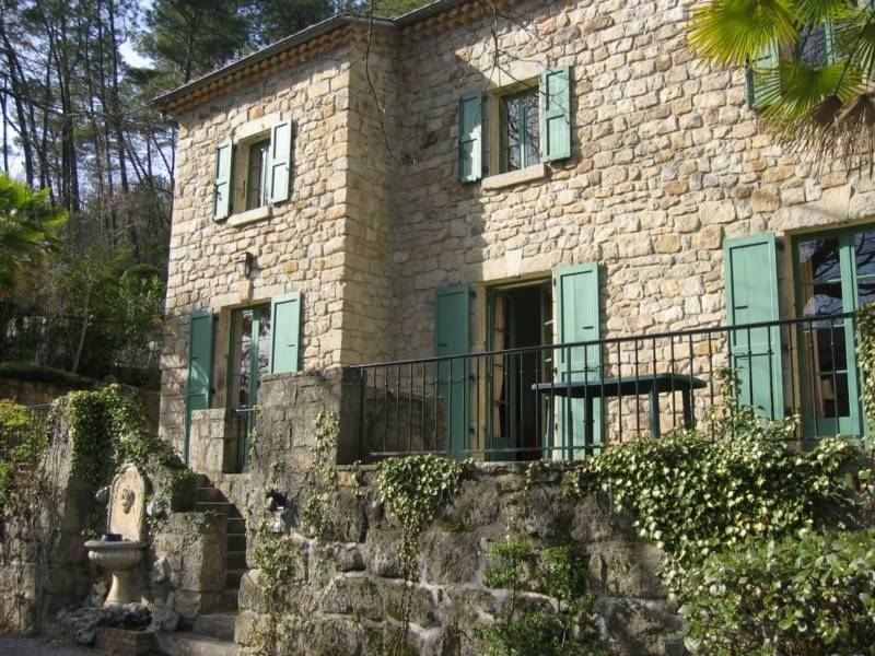Demeure de caractère à vendre à Les Vans avec jardin arboré et piscine