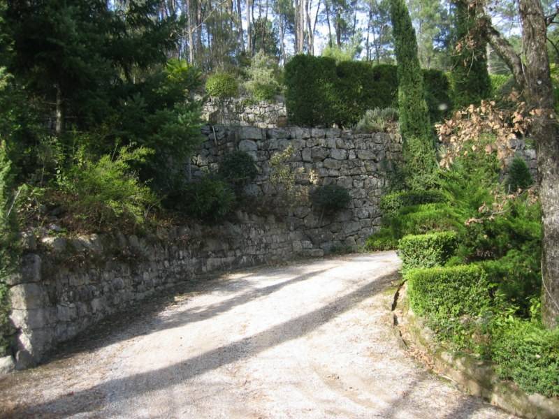 Demeure de caractère à vendre à Les Vans avec jardin arboré et piscine
