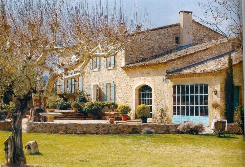 Ancien Moulin datant du 18ème entièrement restauré, à vendre sur Eygalières, en plein coeur des Alpilles