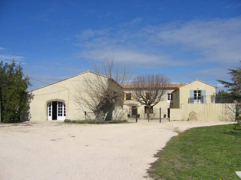 Mas en U à vendre à Bonnieux avec sa cour intérieure