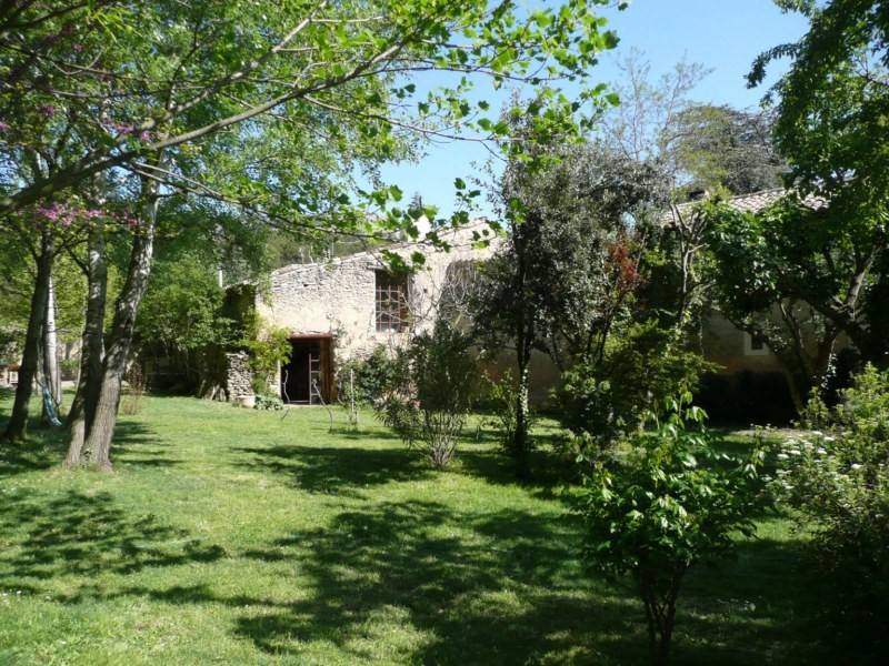 Mas restauré à vendre à Cheval-Blanc avec un jardin arboré