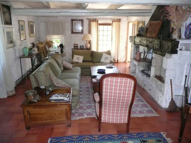 Mas ancien restauré à vendre à Lacoste dans le triangle d'or du Luberon