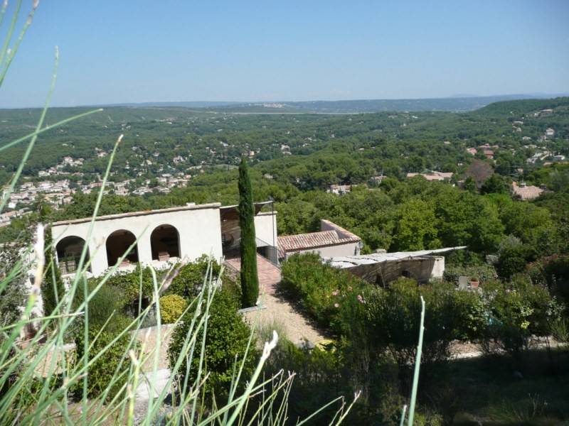 Demeure de Village  de prestige à vendre à Ventabren avecune piscine et un terrain 2.5 ha et une superbe vue
