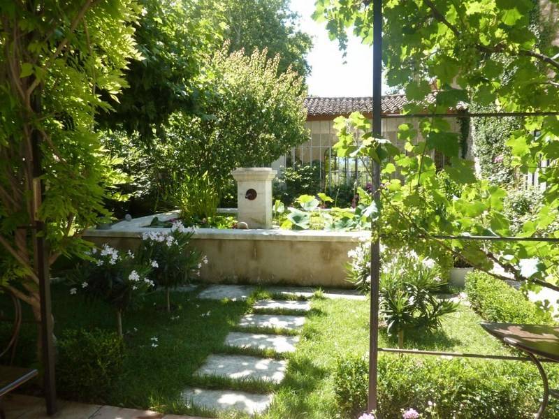 Demeure de Village à vendre à Cabrières d'Avignon près de Gordes