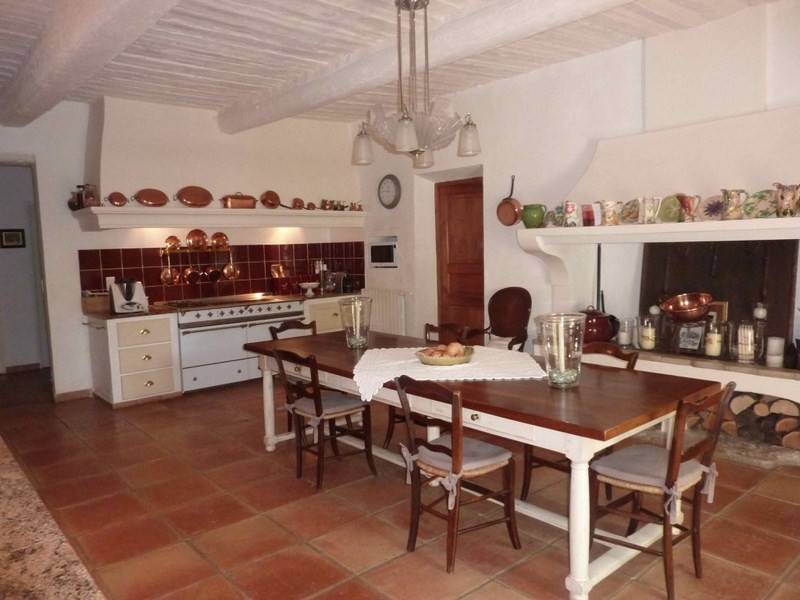 Demeure de Village à vendre à Cabrières d'Avignon près de Gordes