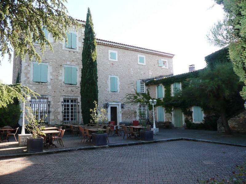 Hotel  à vendre à Bonnieux avec une vue dégagée