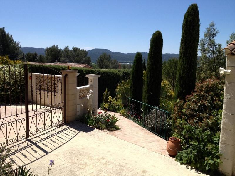 Villa  Lourmarin Entre Avignon et Aix en Provence Contemporaine avec superbe vue