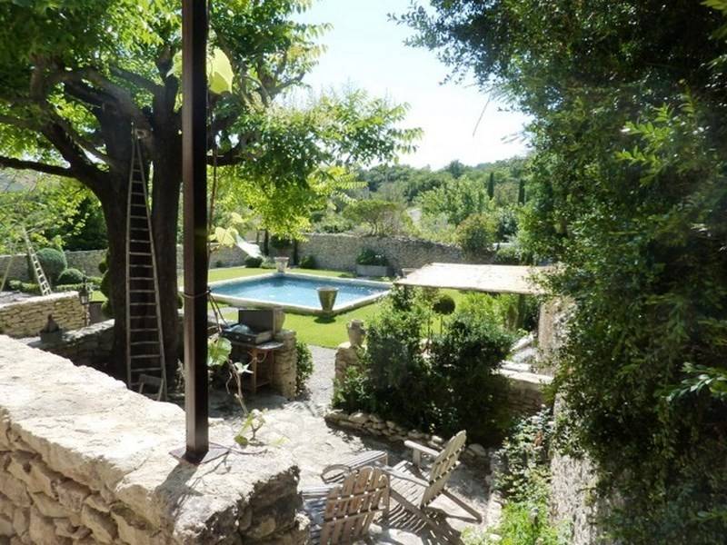 Demeure de Village à vendre à Cabrières d'Avignon avec jardin et piscine