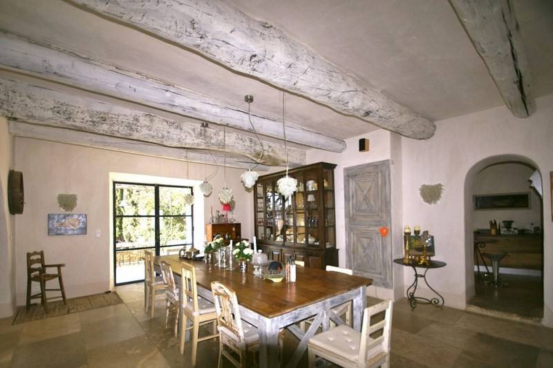 Demeure de Village à vendre à Cabrières d'Avignon avec jardin et piscine