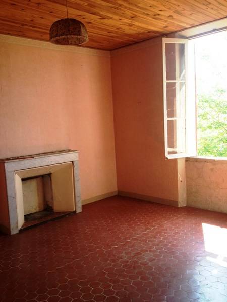 Mas à restaurer à vendre à Beaumont de Pertuis avec une belle vue