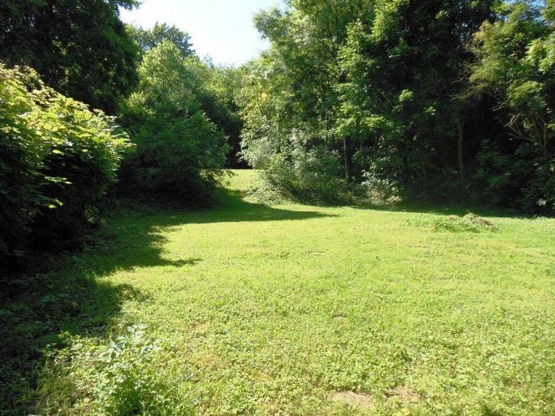 Maison de Village en Pierre à vendre à Chantilly avec jardin et boxes à chevaux