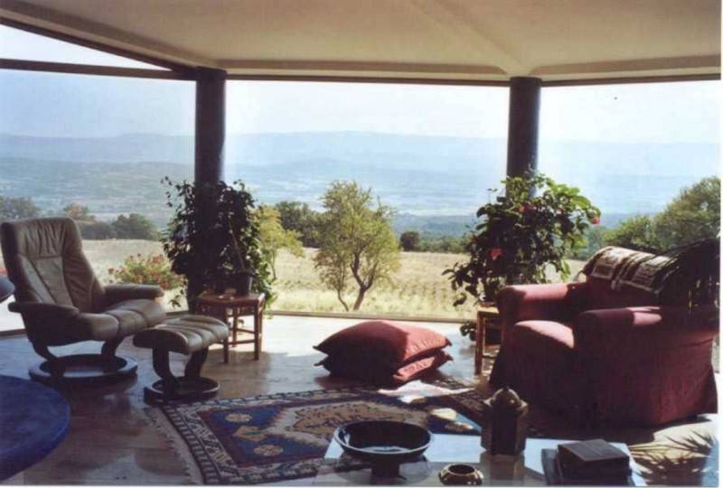 A vendre près de Gordes maison contemporaine avec vue panoramique