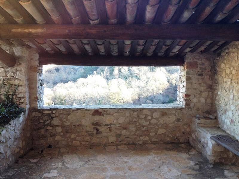 Maison de village 18ème à vendre à Oppédette dans les Gorges d'Oppédette avec terrasse et piscine