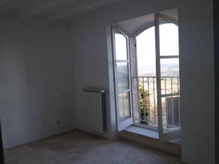 Maison de Village de caractère à vendre à Menerbes entièrement restaurée avec une superbe vue