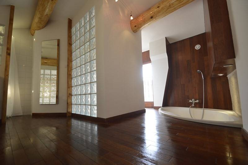 LOFT  Pertuis Luberon Sud SUPERBE LOFT EN PLEIN CENTRE VILLE DE PERTUIS