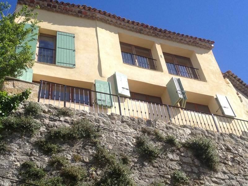 LOFT  Pertuis Luberon Sud SUPERBE LOFT EN PLEIN CENTRE VILLE DE PERTUIS